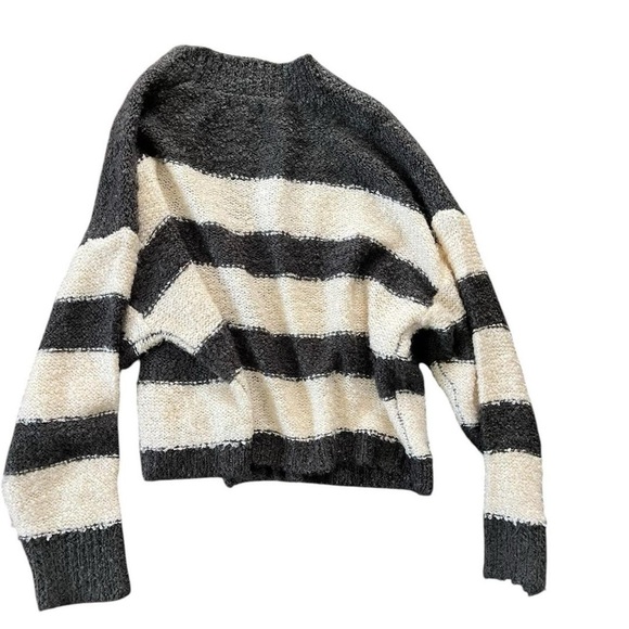 803-Gray and cream striped knitted long sleeve cardigan #loungewear #promesa - Picture 2 of 6